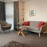 Haus Dwarsloeper, 4 *