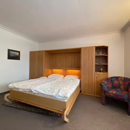 Haus Dwarsloeper, 4 * Κουξχάφεν